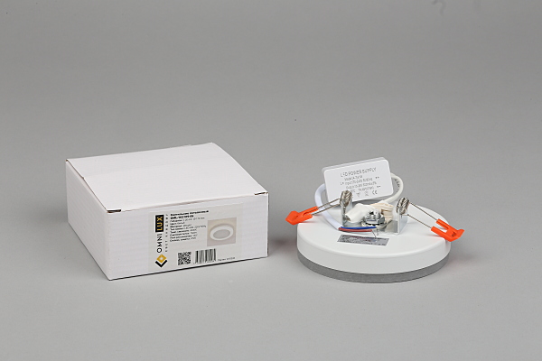 Светильник потолочный Valles OML-102109-06