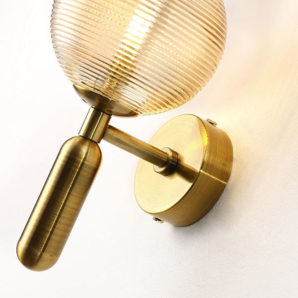 Настенное бра Idem 2723-1W