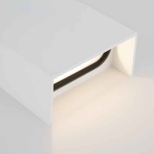 Уличный настенный светильник Twist O040WL-L11W3K