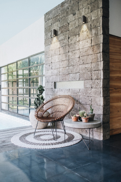 Уличный настенный светильник Slat O044WL-02B