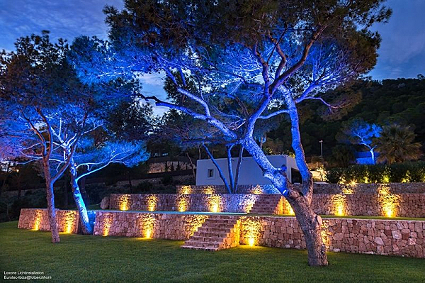 Прожектор уличный Flood 732074