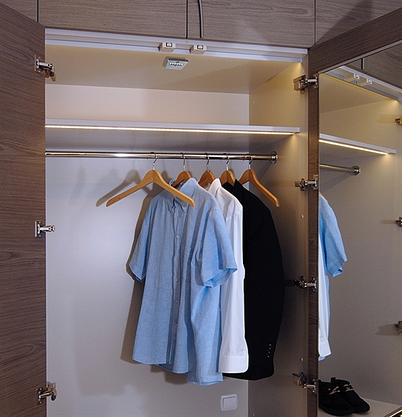 Мебельный светильник LuckyLite Pro 687095