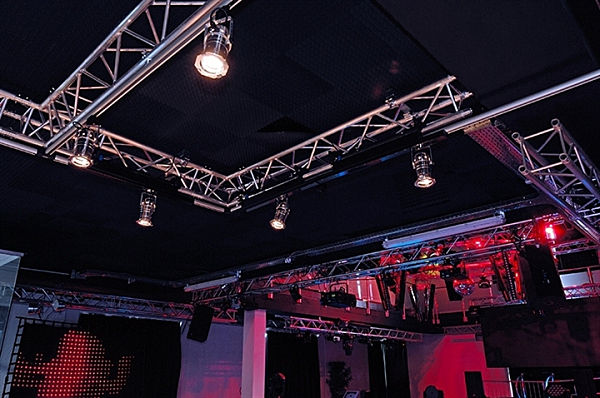 Светильник спот Studio 001247