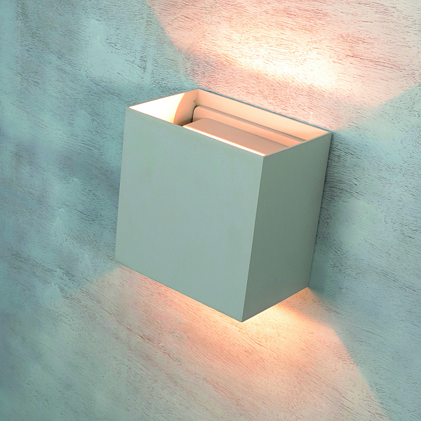 Уличный настенный светильник Davos 7435