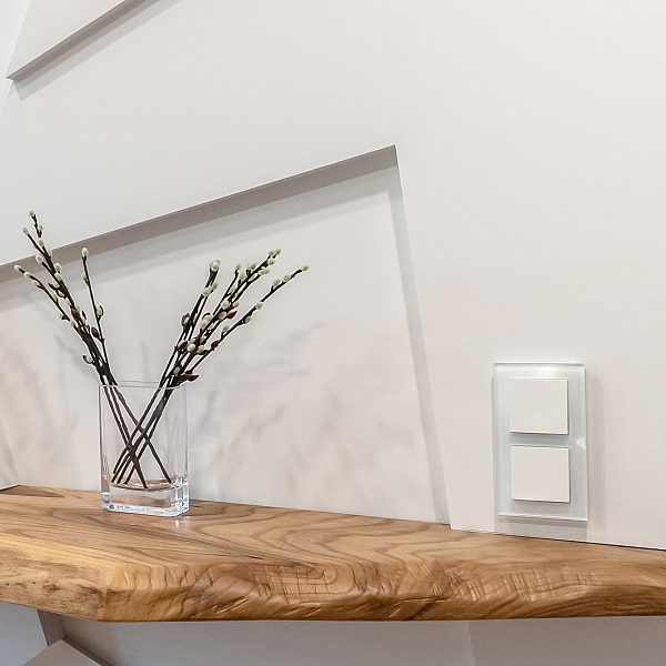 Выключатель W1112001/ Выключатель одноклавишный проходной (белый)