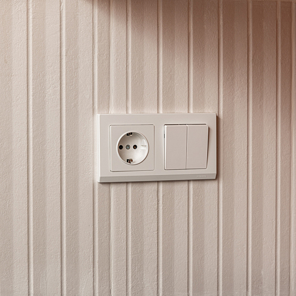 Выключатель W1120001/ Выключатель двухклавишный (белый)