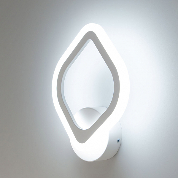 Настенное бра Ромби CL236B310