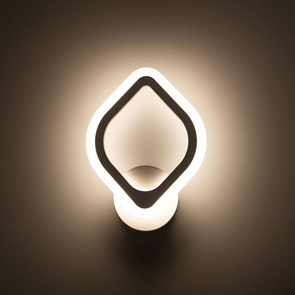 Настенное бра Ромби CL236B310