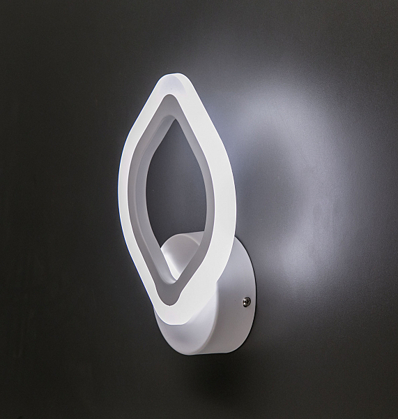 Настенное бра Ромби CL236B310