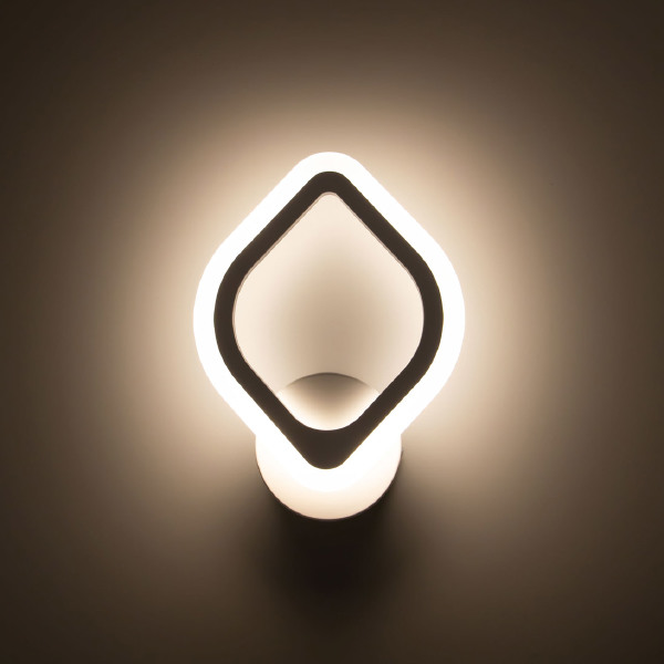 Настенное бра Ромби CL236B310