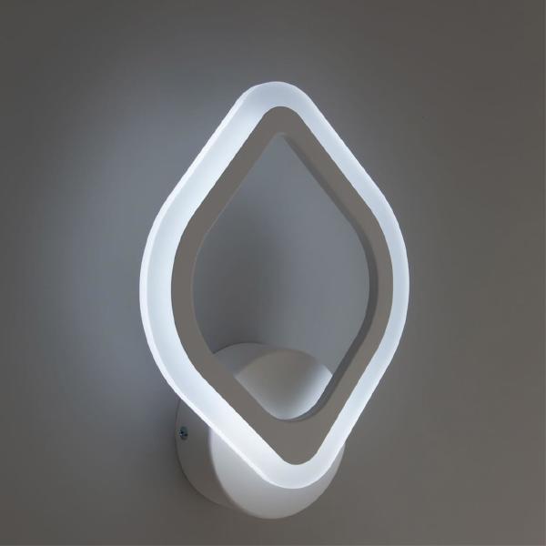 Настенное бра Ромби CL236B310