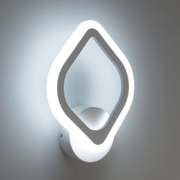 Настенное бра Ромби CL236B310