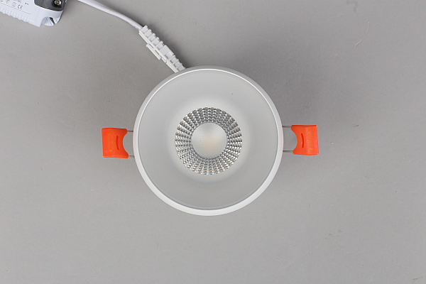 Встраиваемый светильник Genova OML-102809-06