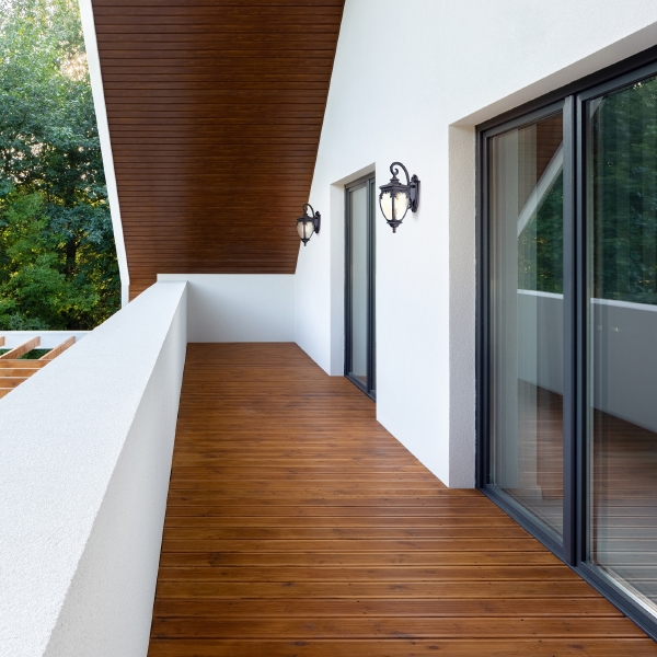 Уличный настенный светильник Fleur O414WL-01BZ