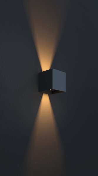 Уличный настенный светильник Fulton O572WL-L20B3K