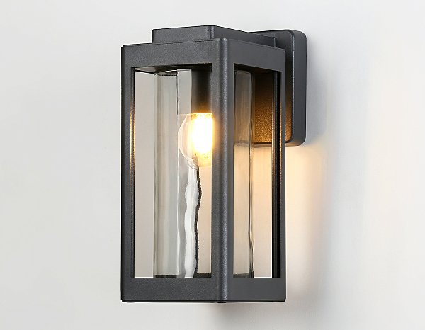 Уличный настенный светильник Garden ST2404