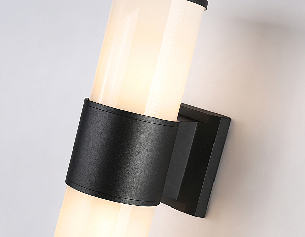 Уличный настенный светильник Garden ST2455