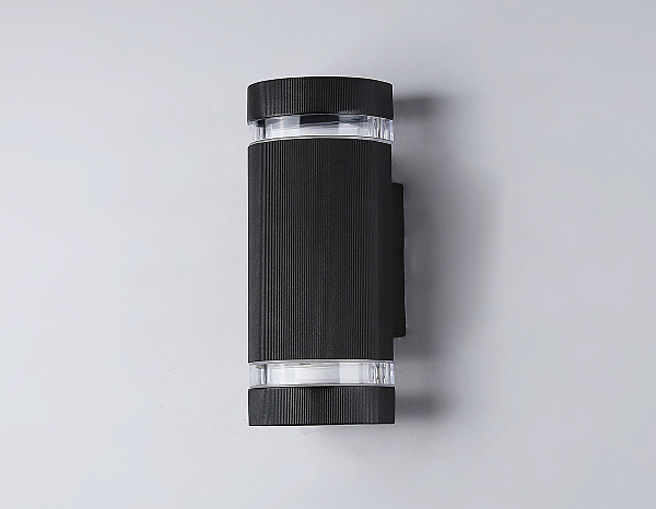 Уличный настенный светильник Garden ST2562