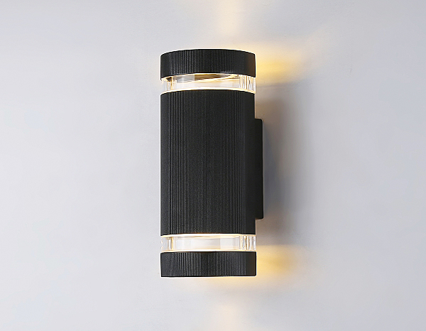 Уличный настенный светильник Garden ST2562