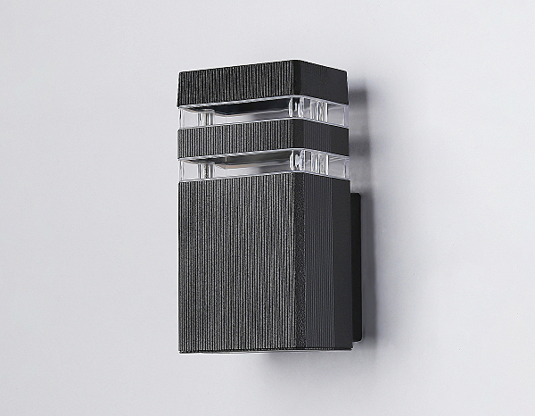 Уличный настенный светильник Garden ST2572