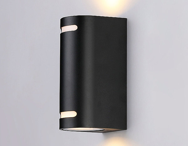 Уличный настенный светильник Garden ST3744