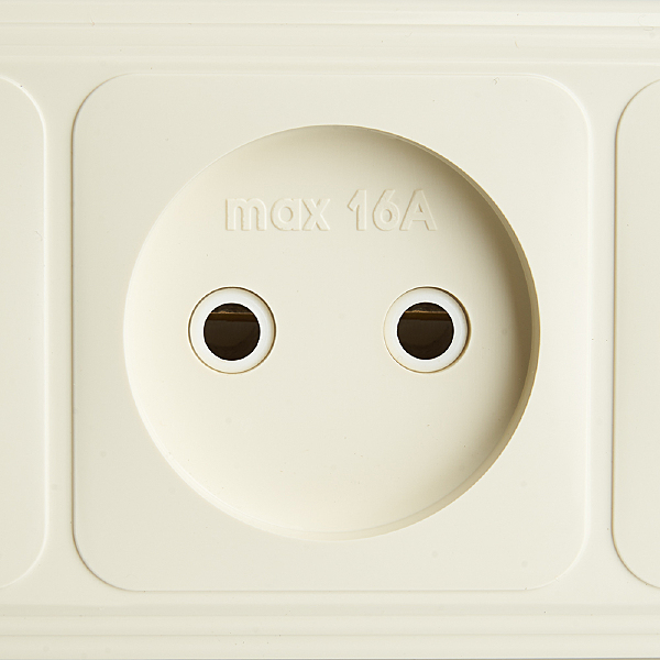 Розетка Брест 49053