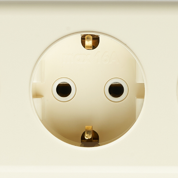 Розетка Брест 49054