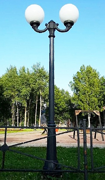 Столб фонарный уличный Globe 250 G25.157.R20.AYF1R