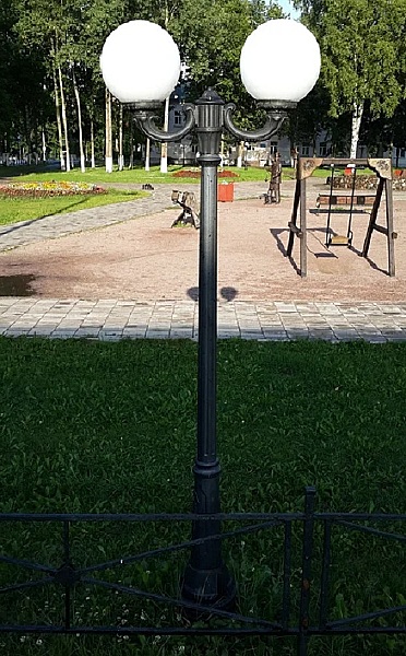 Столб фонарный уличный Globe 300 G30.156.S20.AYF1R