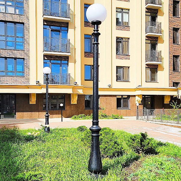 Столб фонарный уличный Globe 300 G30.202.000.AYF1R