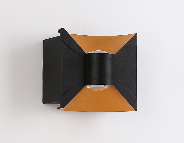 Уличный настенный светильник Garden ST4472