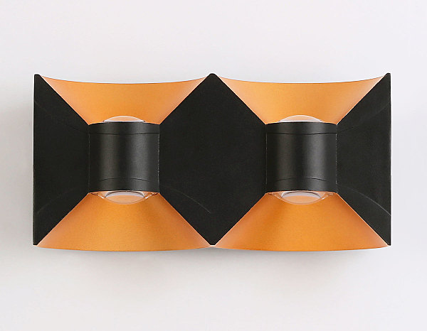 Уличный настенный светильник Garden ST4477