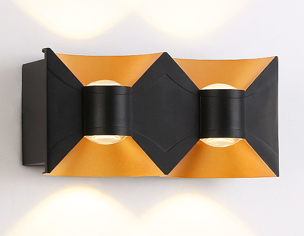 Уличный настенный светильник Garden ST4477