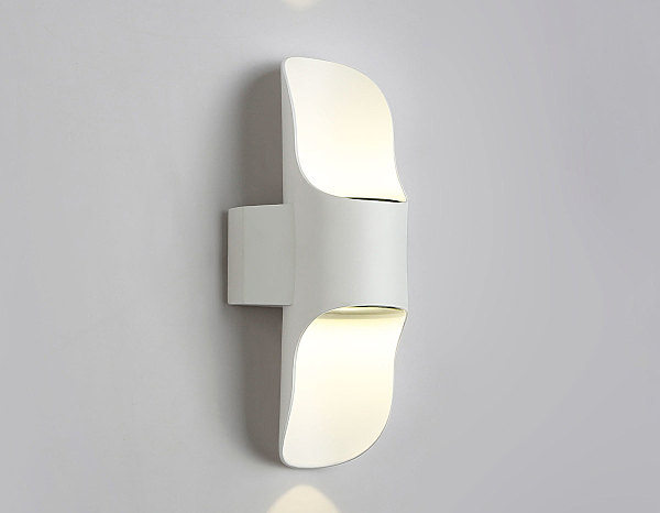 Уличный настенный светильник Garden ST4533