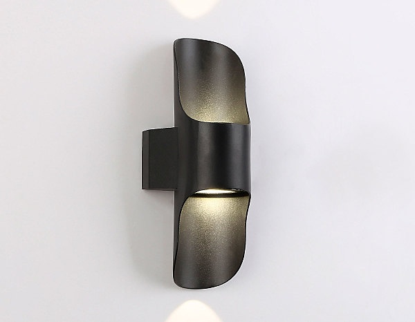 Уличный настенный светильник Garden ST4535