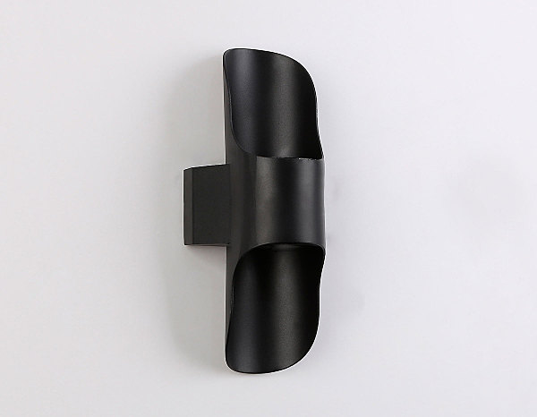 Уличный настенный светильник Garden ST4535