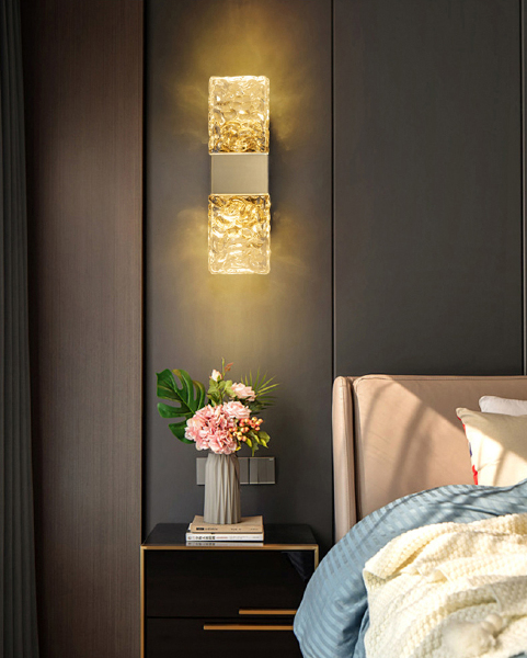 Настенное бра Wall lamp 88068W gold/clear