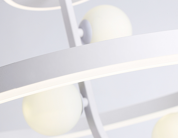 Потолочная люстра LineTech FL66261