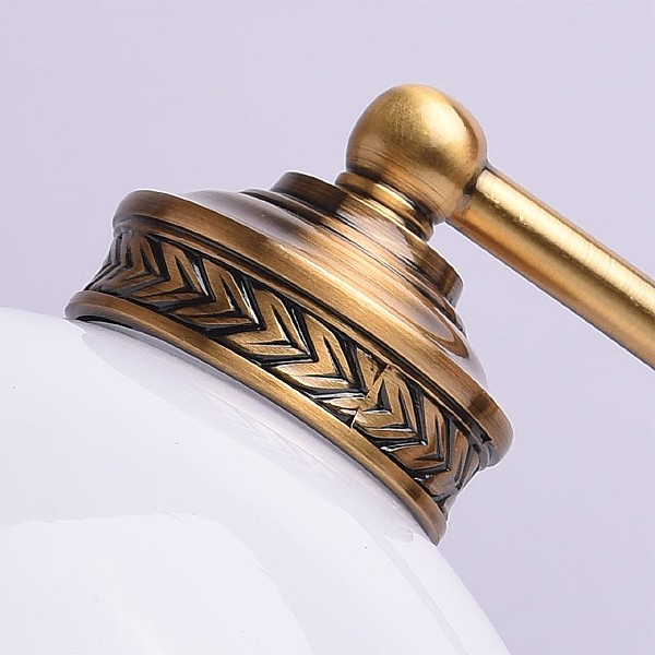 Настольная лампа Chiaro Аманда 481031301