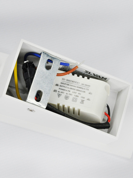 Уличный настенный светильник Elvan GW-6096S-6W-WW-Wh