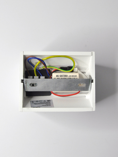 Настенный светильник 310 BR-310-5W-WW-WTH
