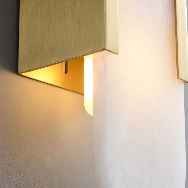Настенное бра Wall lamp MT8955-2W brass
