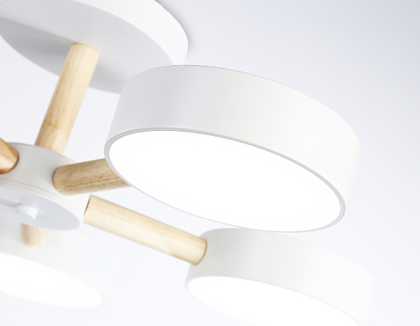 Потолочная люстра LineTech FL4825