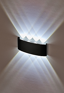 Уличный настенный светильник Cross IL.0014.0001-8 BK