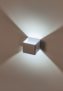 Настенный светильник Geometry IL.0014.0003 WH