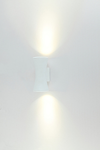 Уличный настенный светильник Wels IL.0014.0009 WH