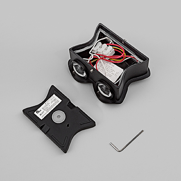 Настенный светильник Cross IL.0014.0019-4-BK