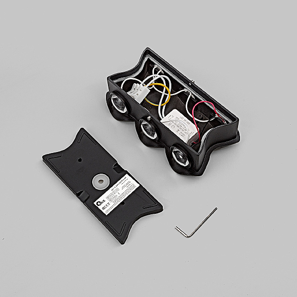 Настенный светильник Cross IL.0014.0019-6-BK