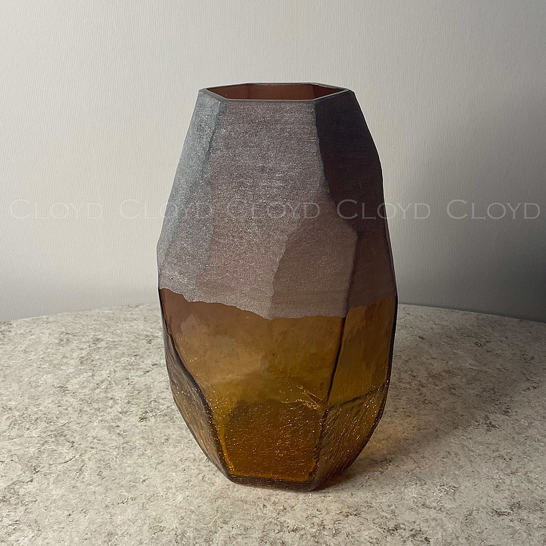 Vase-1604