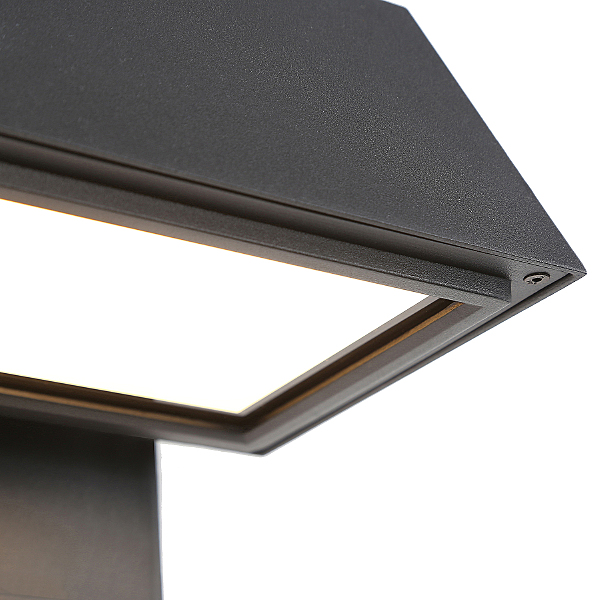 Уличный настенный светильник Trapezium 4300-1W